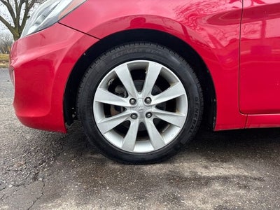 2012 Hyundai Accent SE