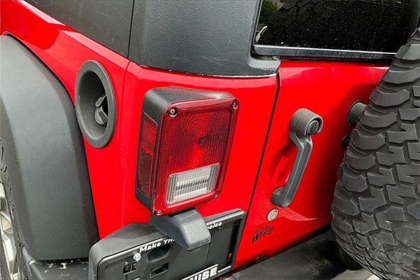 2013 Jeep Wrangler Unlimited Rubicon in Flushing, MI - Randy Wise Auto Depot