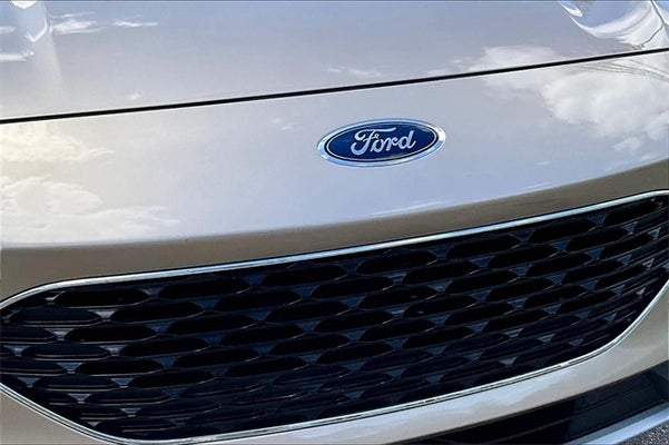 2020 Ford Escape Titanium Hybrid in Flushing, MI - Randy Wise Auto Depot