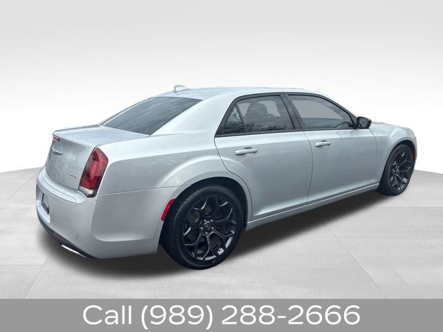 2019 Chrysler 300 Touring