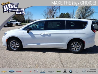2024 Chrysler Pacifica Touring L