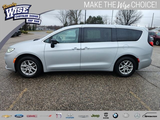 2024 Chrysler Pacifica Touring L