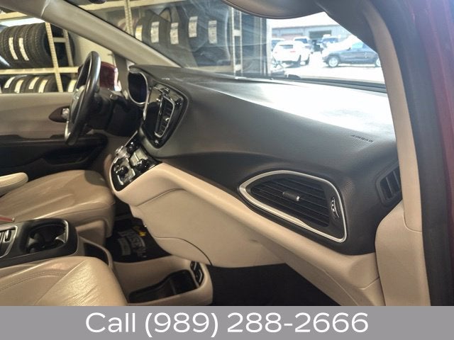2017 Chrysler Pacifica Touring L Plus