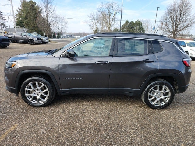 2022 Jeep Compass Latitude Lux
