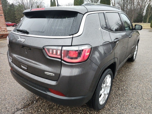 2022 Jeep Compass Latitude Lux