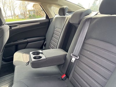 2020 Ford Fusion SE