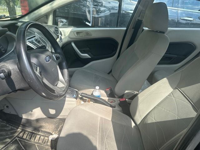 2013 Ford Fiesta SE